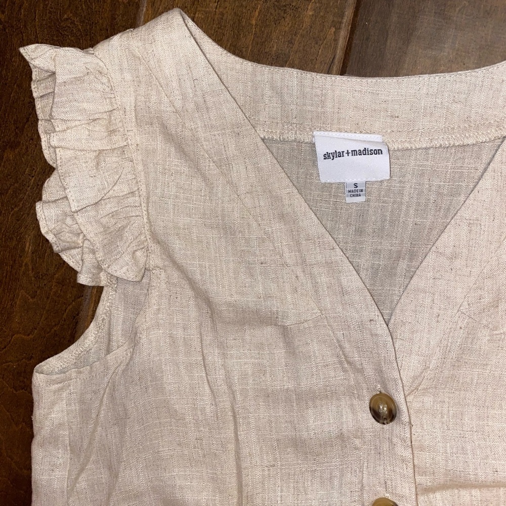 Button up dress with ruffle hem
